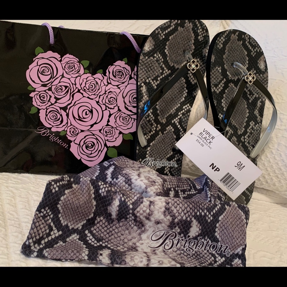 Brighton Viper Black snakeskin 9 flip flops NWT